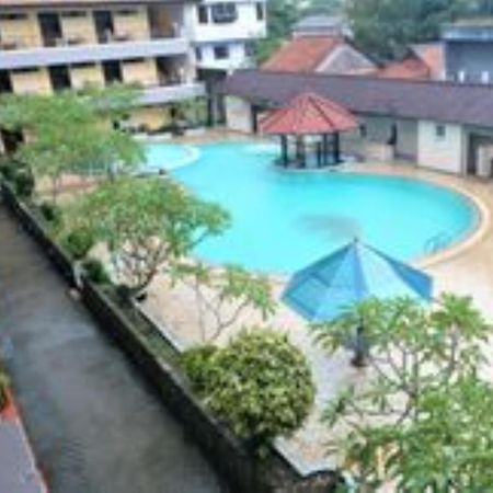 Uni Beach Hotel Pangandaran Exteriör bild